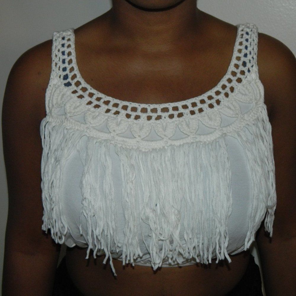 POL Clothing Cropped Top White Fringe Crochet Sexy Shirt